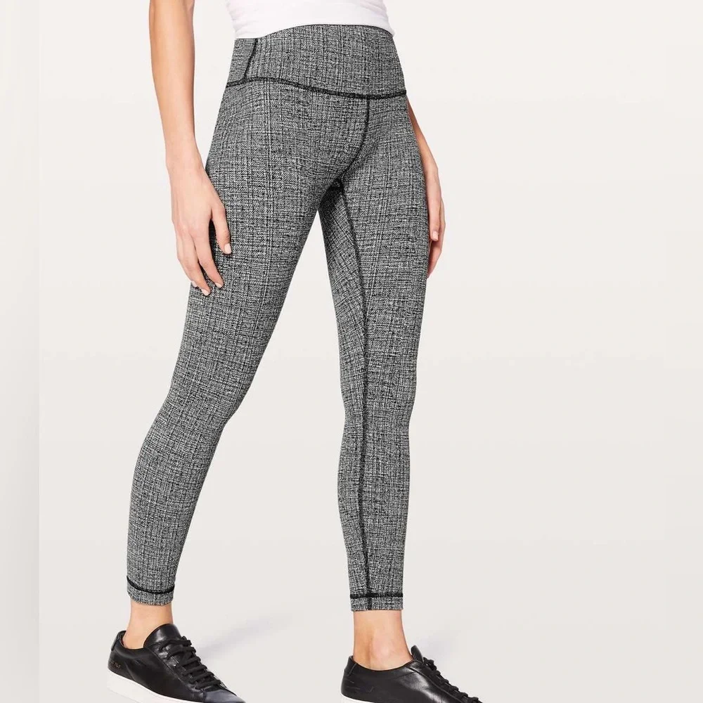 Lululemon Wunder Under Hi-Rise 7/8 Tights 25” -Ritual Jacquard Luon Black White